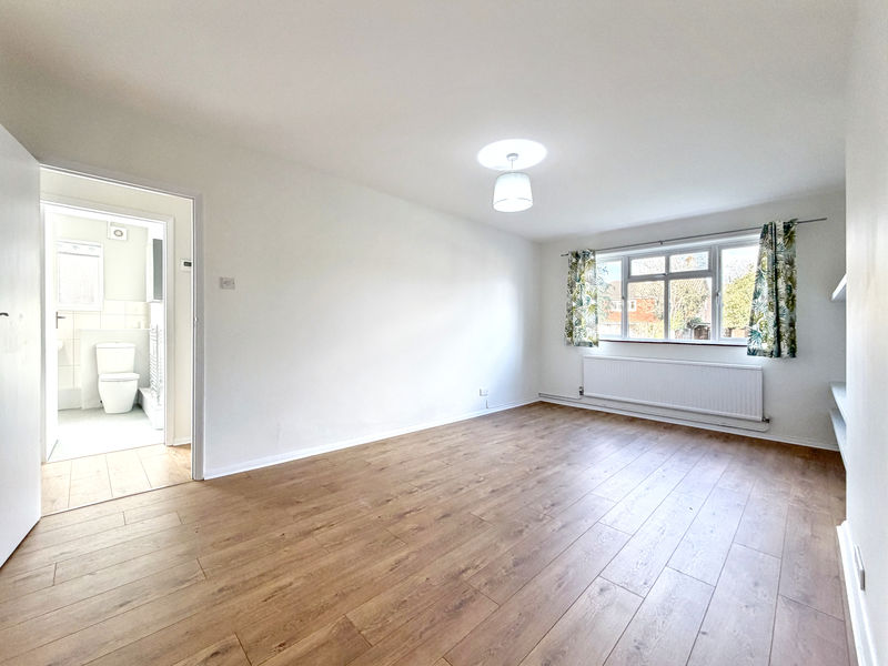 Living Room- click for photo gallery